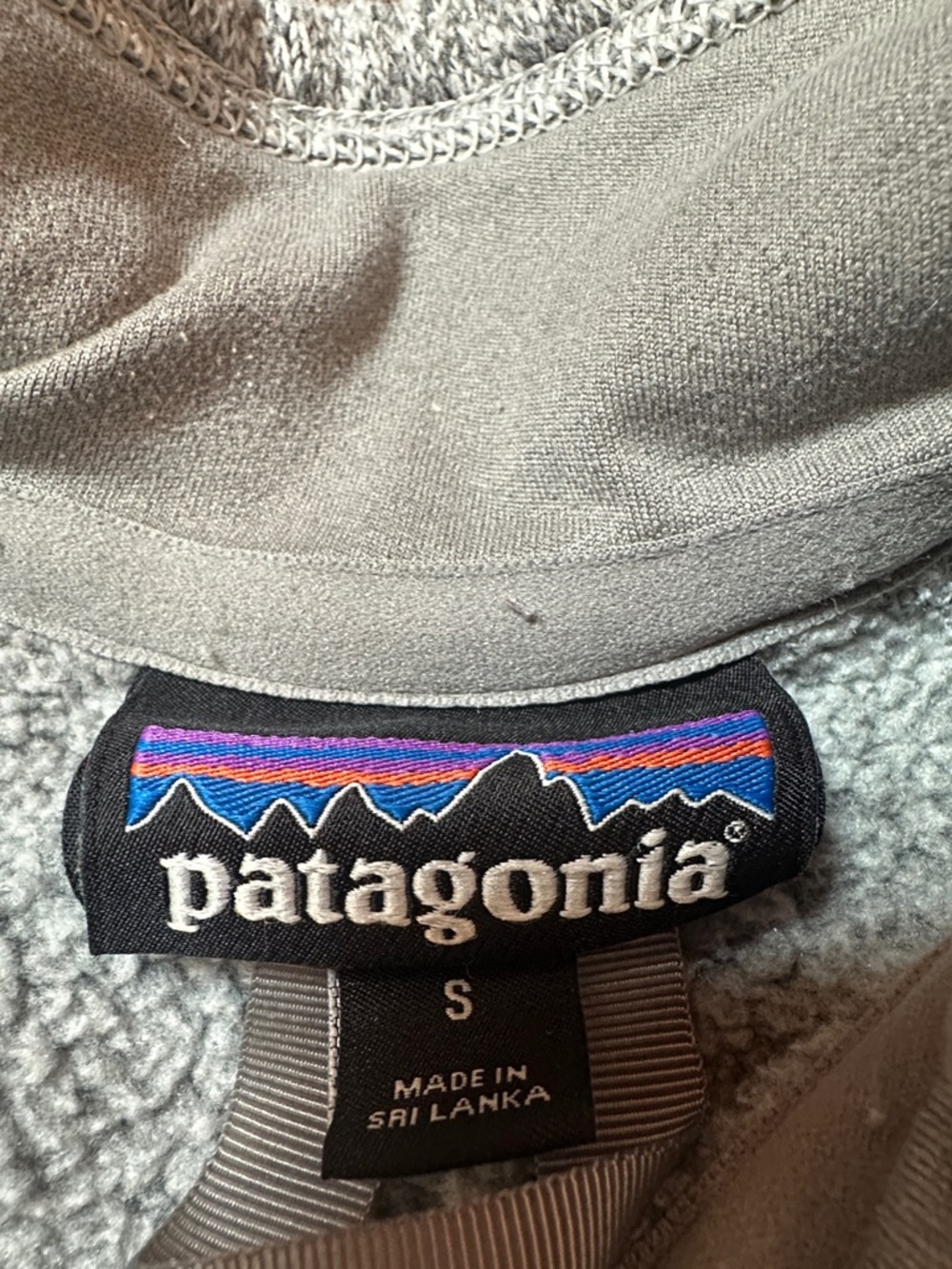 Patagonia Women's Heather Gray Full-Zip Fleece Jacket - Picture 2 of 3
